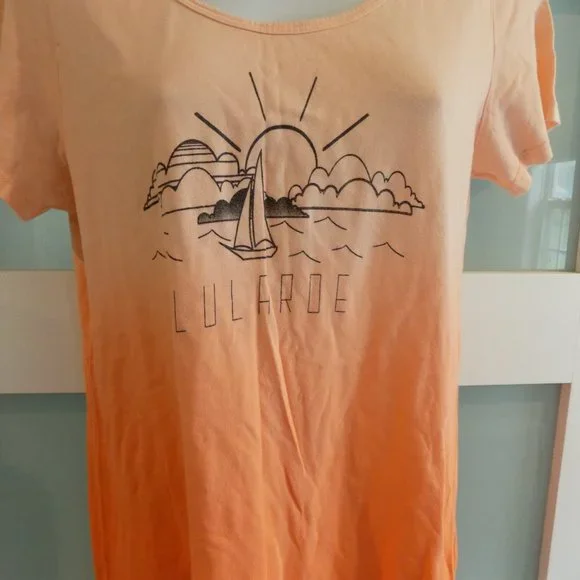 LuLaRoe Sailboat Logo Classic Tee Size S Women's EUC - Picture 2 of 3